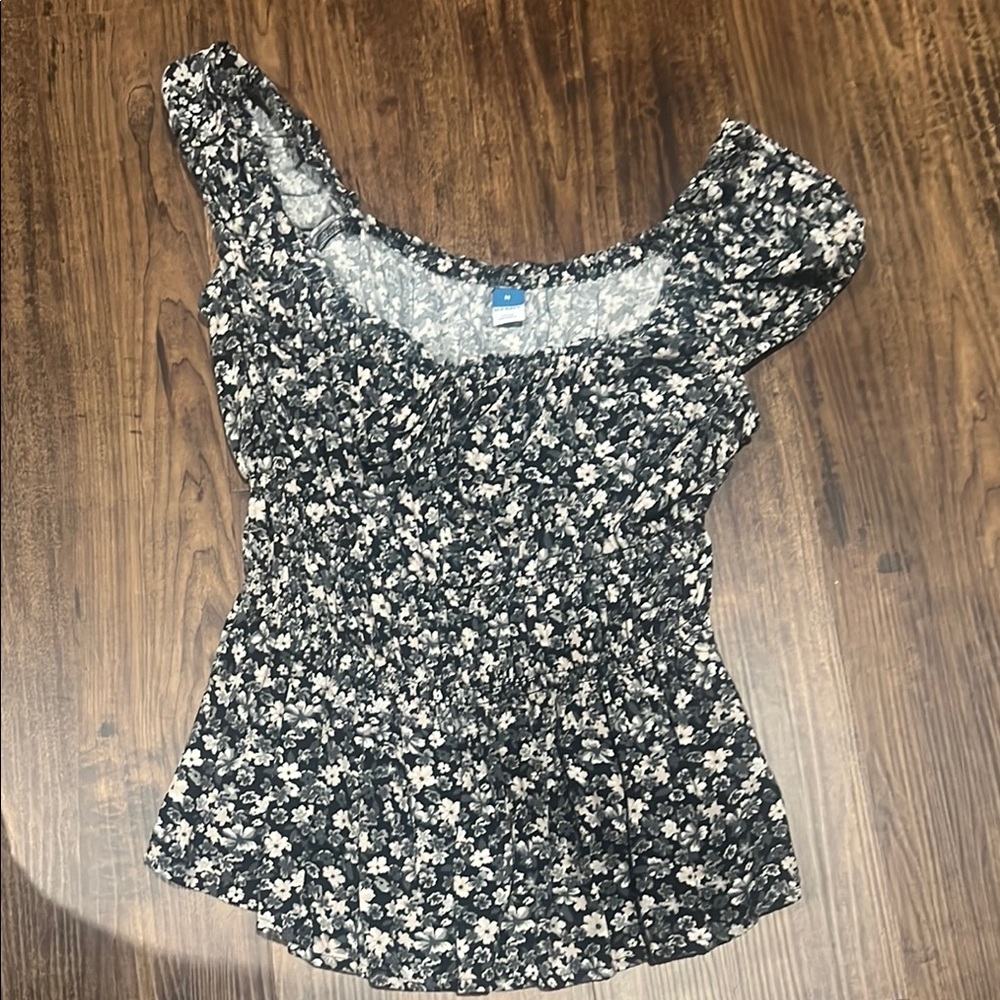 Old Navy Black and White Floral Blouse